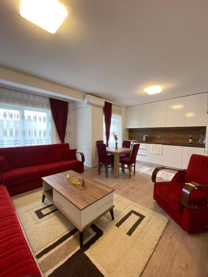 White Apartments Kosovo Polje Extérieur photo